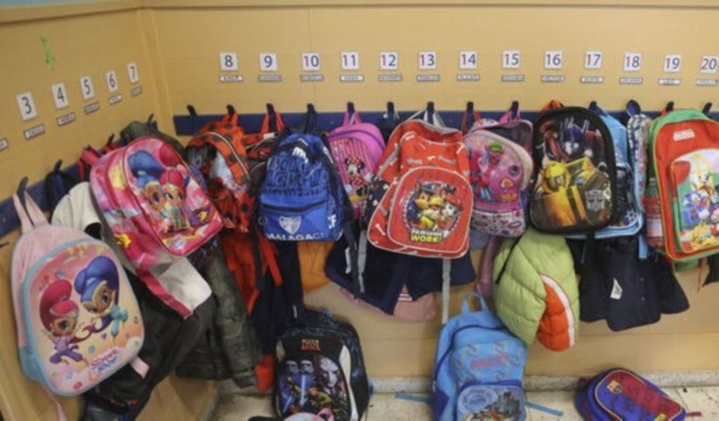 Mochilas-alumnos-infantil-colgadas-PORTADA-1024x600